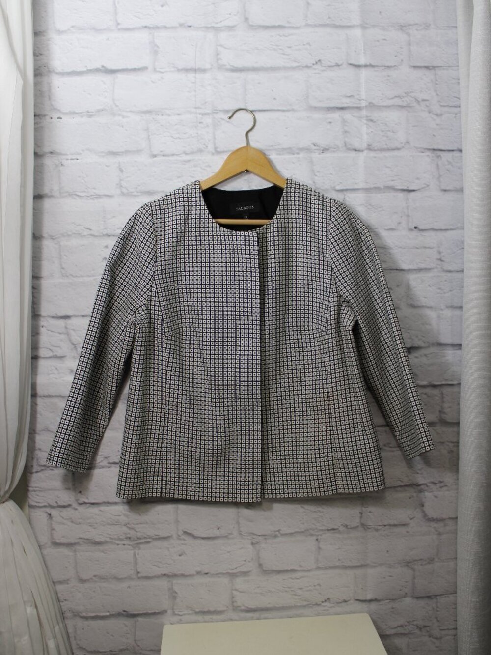 Talbots Size 12 Geometric Hidden Button Front Blazer Jacket Business Career Fall